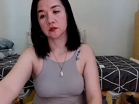 KissHott online show from 04.26.26