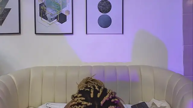 ThaliaWest online show from 07.12.26