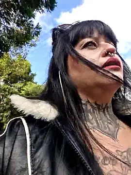 Skarletk online show from 10.18.25