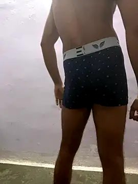 OooYessboyy online show from 10.04.25