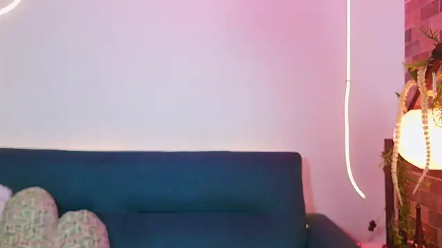 luna valen online show from 03.18.26