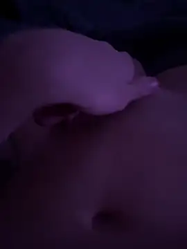 nieonixpeek19 online show from 12.16.25