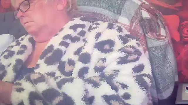 Playful MILF Demi online show from 05.03.26