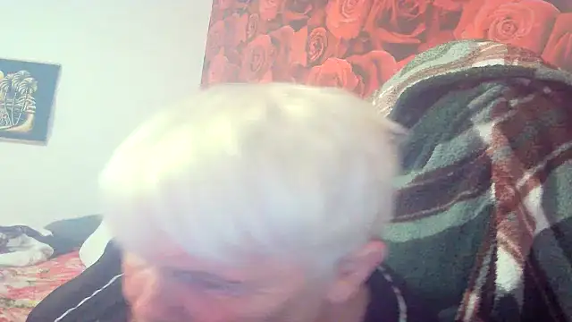 Playful MILF Demi online show from 05.19.26