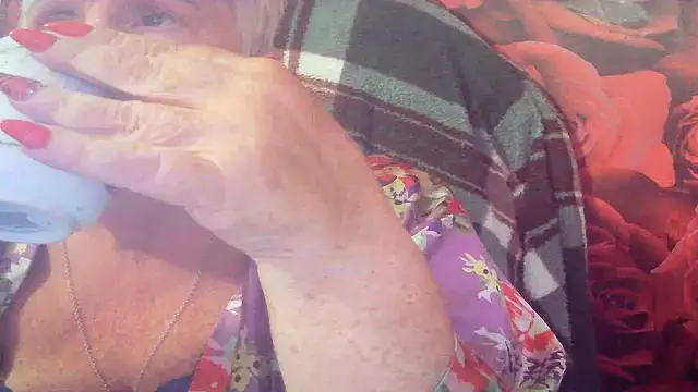 Playful MILF Demi online show from 06.15.26