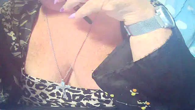 Snapshot of Playful_MILF_Demi chatting on 07.02.26 Playful MILF Demi online show from 07.02.26