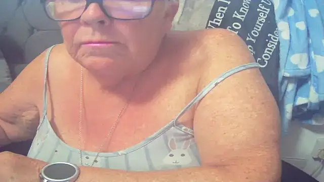 Snapshot of Playful_MILF_Demi chatting on 07.16.26 Playful MILF Demi online show from 07.16.26