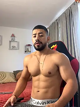 Ezzio Scolaro online show from 11.20.25