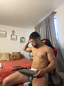 Ezzio Scolaro online show from 11.25.25