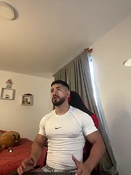 Ezzio Scolaro online show from 02.25.26