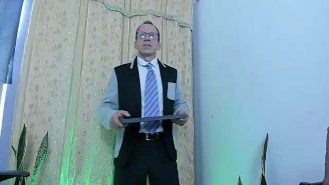  axelking  online show from 04.23.26