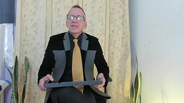  axelking  online show from 05.04.26