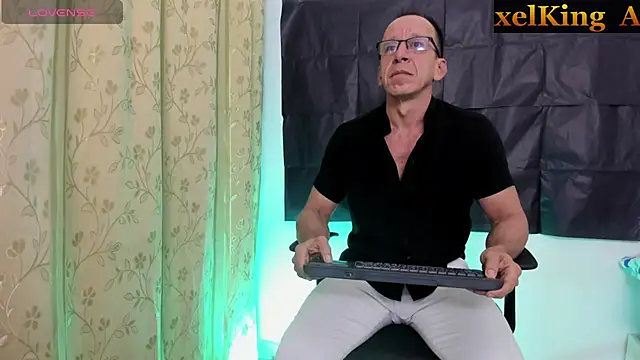  axelking  online show from 08.03.26