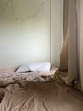 Maria-White online show from 10.15.25