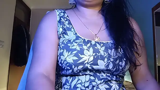 Snapshot of horny_milf_couple chatting on 07.01.26 horny milf couple online show from 07.01.26