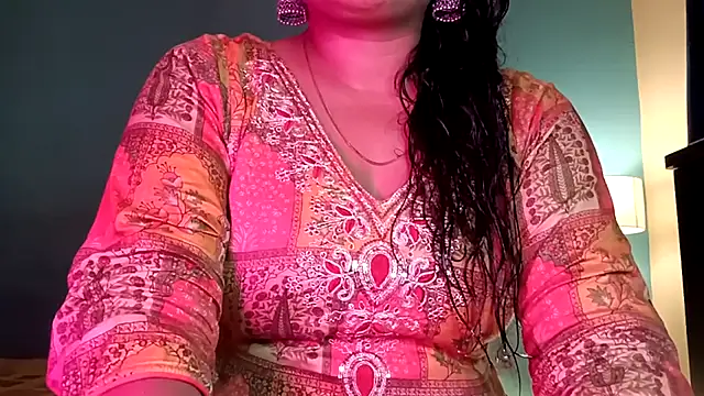 Snapshot of horny_milf_couple chatting on 07.16.26 horny milf couple online show from 07.16.26