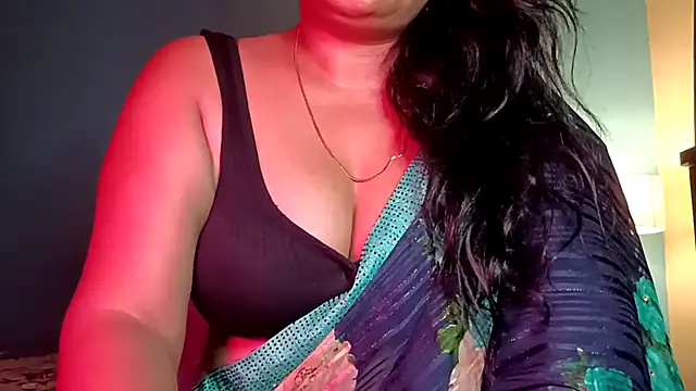 Snapshot of horny_milf_couple chatting on 07.27.26 horny milf couple online show from 07.27.26