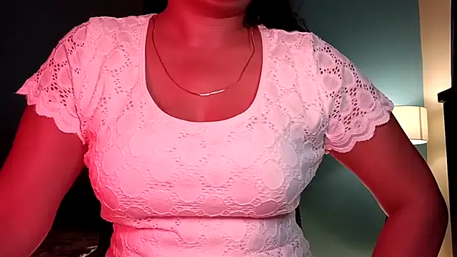 Snapshot of horny_milf_couple chatting on 07.28.26 horny milf couple online show from 07.28.26