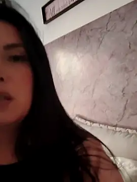 Snapshot of Nina-Velour chatting on 10.06.25 Nina-Velour online show from 10.06.25