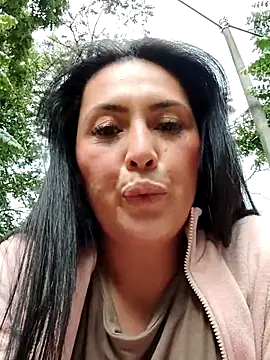 Snapshot of Nina-Velour chatting on 10.07.25 Nina-Velour online show from 10.07.25