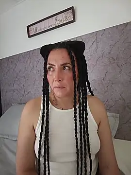 Snapshot of Nina-Velour chatting on 10.26.25 Nina-Velour online show from 10.26.25