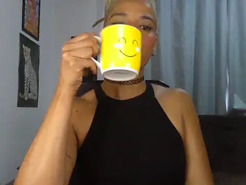 Helenoir online show from 12.18.25