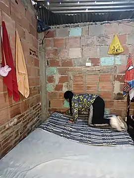 Snapshot of Agatha_milk24 chatting on 10.27.25 Agatha milk24 online show from 10.27.25