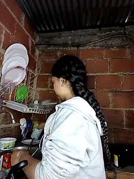 Snapshot of Agatha_milk24 chatting on 10.29.25 Agatha milk24 online show from 10.29.25