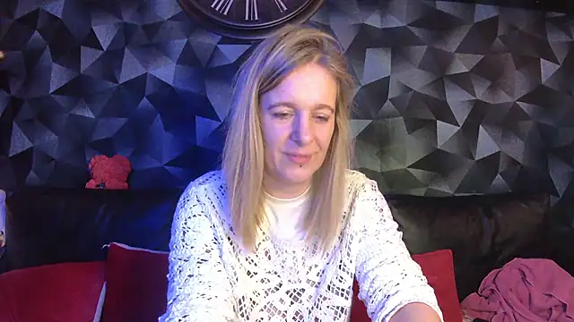 Delichieuse5 online show from 01.12.26