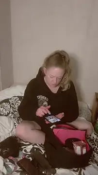 Snapshot of amandatheblondewife chatting on 01.07.26 amandatheblondewife online show from 01.07.26