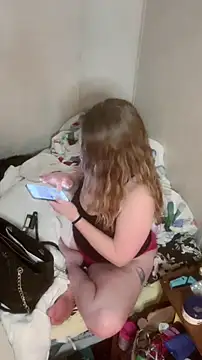 Snapshot of amandatheblondewife chatting on 01.08.26 amandatheblondewife online show from 01.08.26