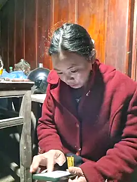 miomio-12 online show from 11.28.25