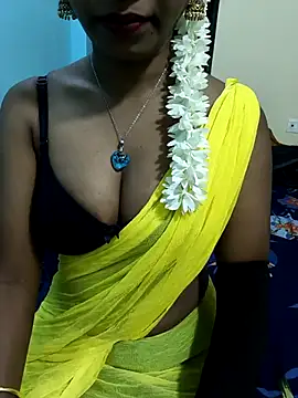 Snapshot of Chennai-couples chatting on 12.18.25 Chennai-couples online show from 12.18.25