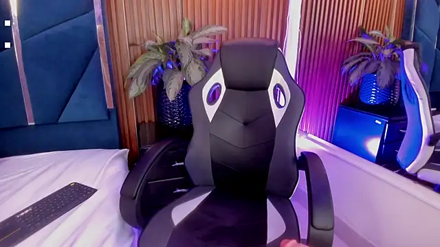 Lia Kitten online show from 10.06.25