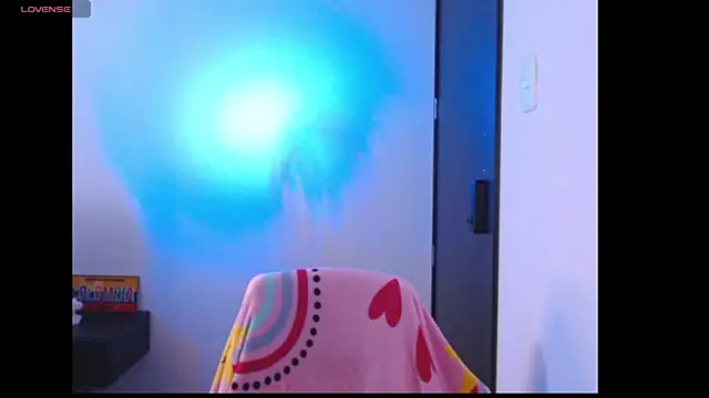 Snapshot of Eva_Feller69 chatting on 10.13.25 Eva Feller69 online show from 10.13.25