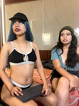 Snapshot of Eva_Feller69 chatting on 11.19.25 Eva Feller69 online show from 11.19.25