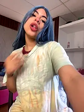 Snapshot of Eva_Feller69 chatting on 12.20.25 Eva Feller69 online show from 12.20.25