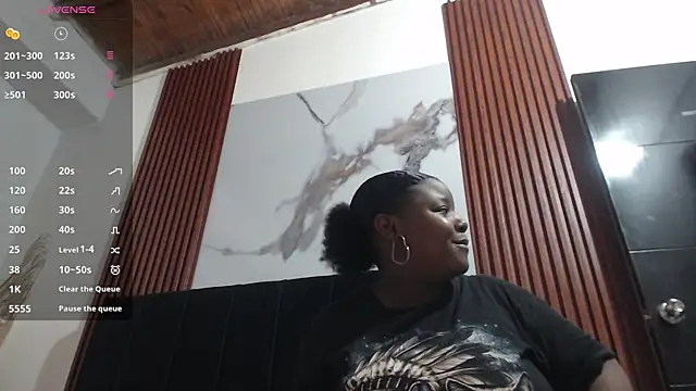 Kim Browns online show from 08.02.26