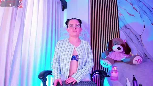 alejagarcia  online show from 05.22.26