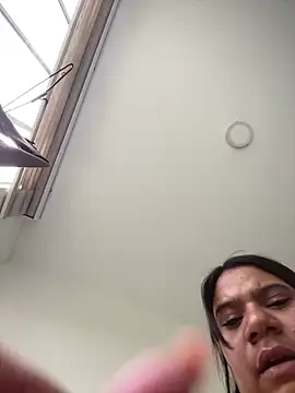 Stefany Bam online show from 12.16.25