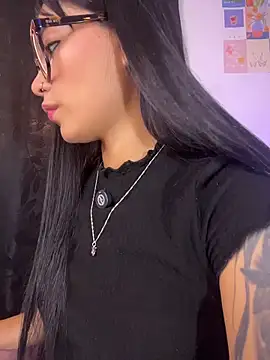 AlannaDollx online show from 05.01.26