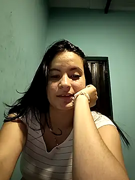 Snapshot of ammy_ys chatting on 10.08.25 ammy ys online show from 10.08.25