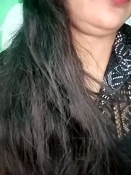 Snapshot of Rashmi_011 chatting on 12.15.25 Rashmi 011 online show from 12.15.25