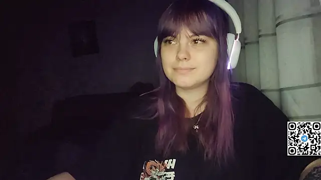 Snapshot of KristiBloom chatting on 02.15.26 KristiBloom online show from 02.15.26