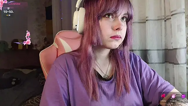 Snapshot of KristiBloom chatting on 03.04.26 KristiBloom online show from 03.04.26