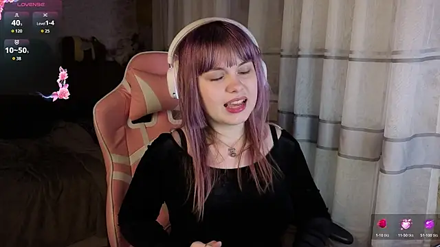 Snapshot of KristiBloom chatting on 03.08.26 KristiBloom online show from 03.08.26