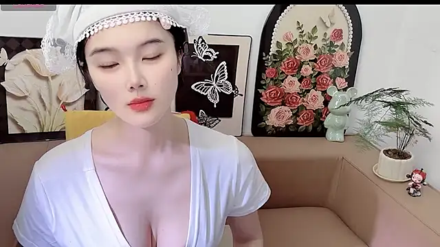 Snapshot of T-TeaR chatting on 07.19.26 T-TeaR online show from 07.19.26