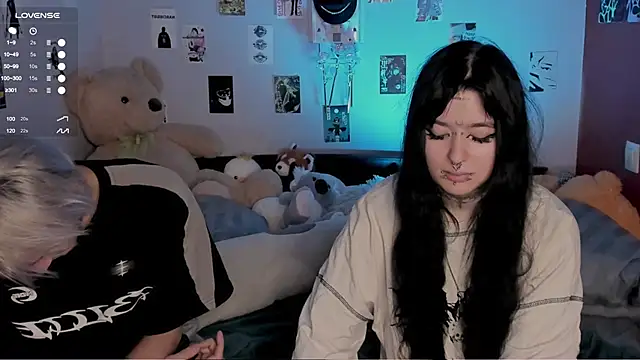 Snapshot of g4tito chatting on 10.30.25 g4tito online show from 10.30.25