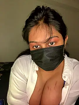 Snapshot of Monica__Bellucci__ chatting on 01.11.26 Monica Bellucci online show from 01.11.26