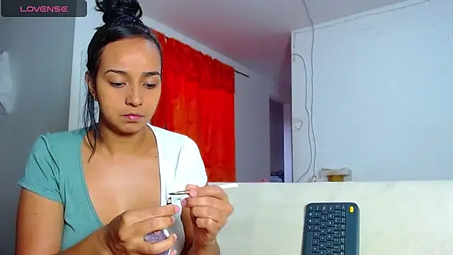 Kendall honea online show from 06.18.26